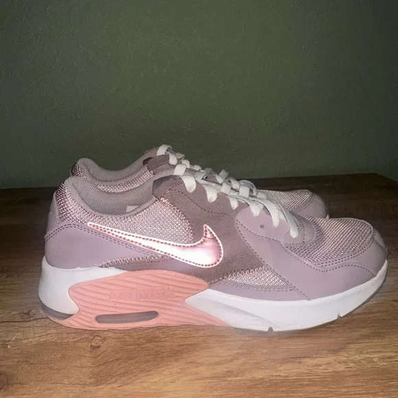 Nike Air Max Excee Running Sneakers size 7Y or women’s 8.5 - Picture 2 of 9